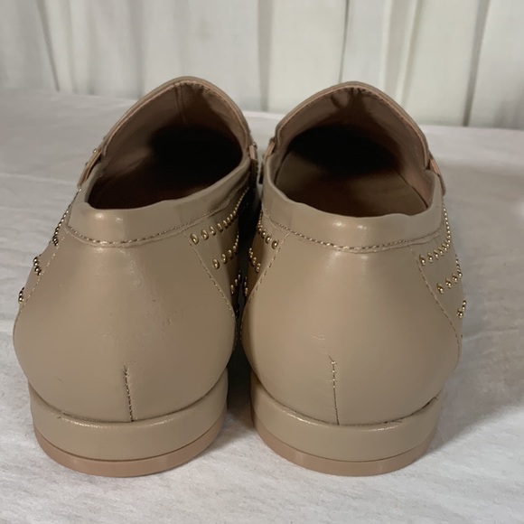 NIB Chelsea & Violet Lisle Studded Leather Loafer Flats, 8 - Picture 5 of 11